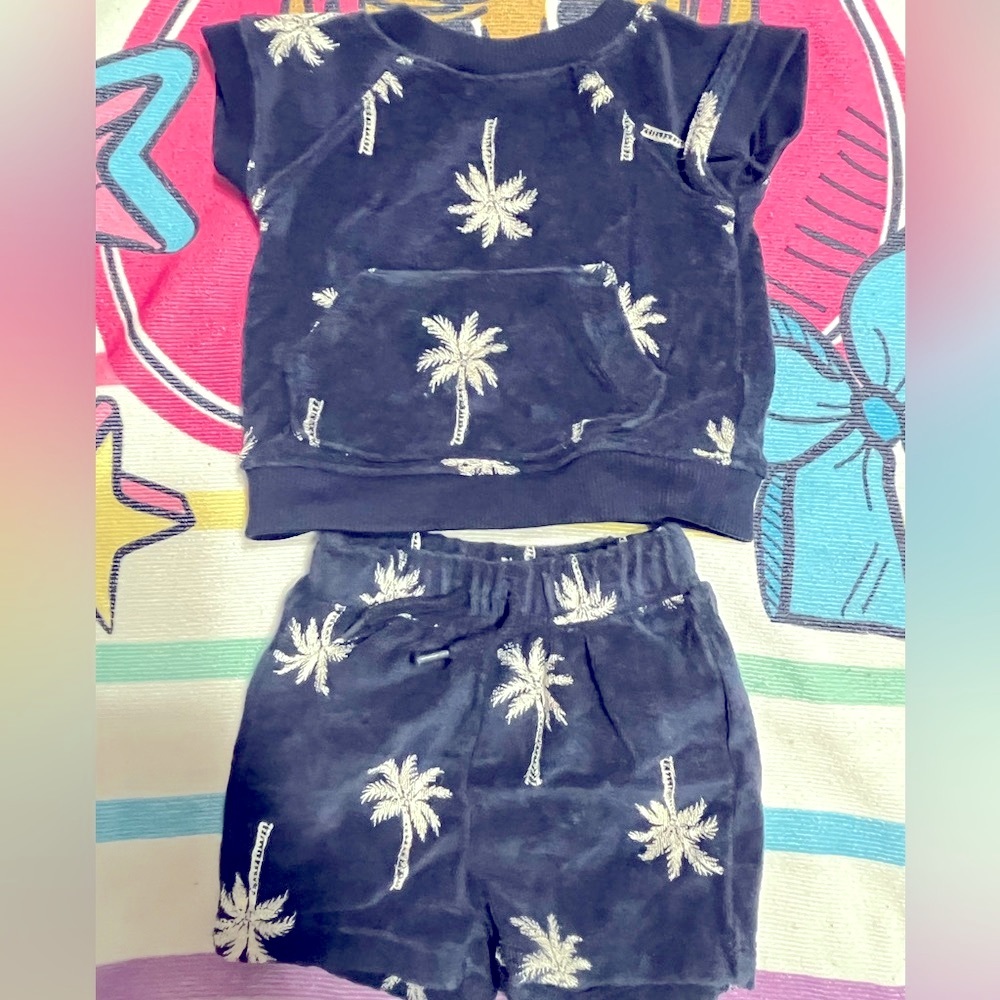 Old Navy outfit size 0-3 months